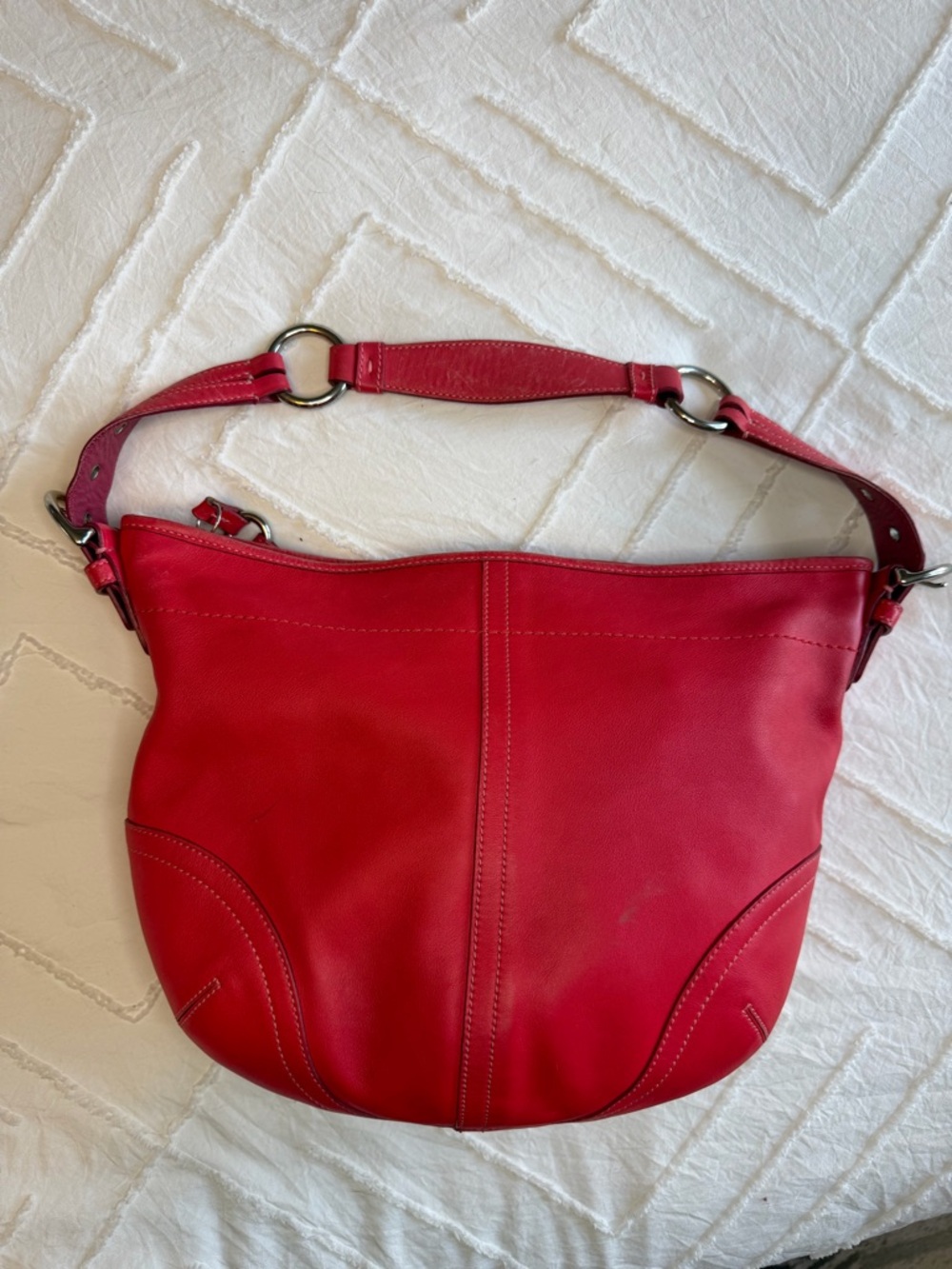Vintage Coach Classic Y2K Signature Style bag Soho Red Leather Shoulder Bag